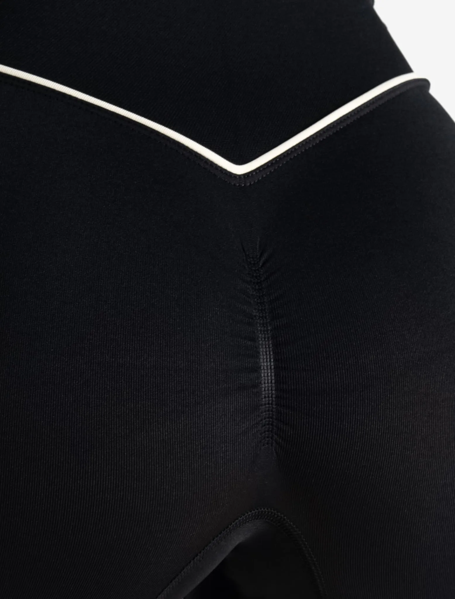 Sculpt Seamless Scrunch Shorts - Black/Marshmallow