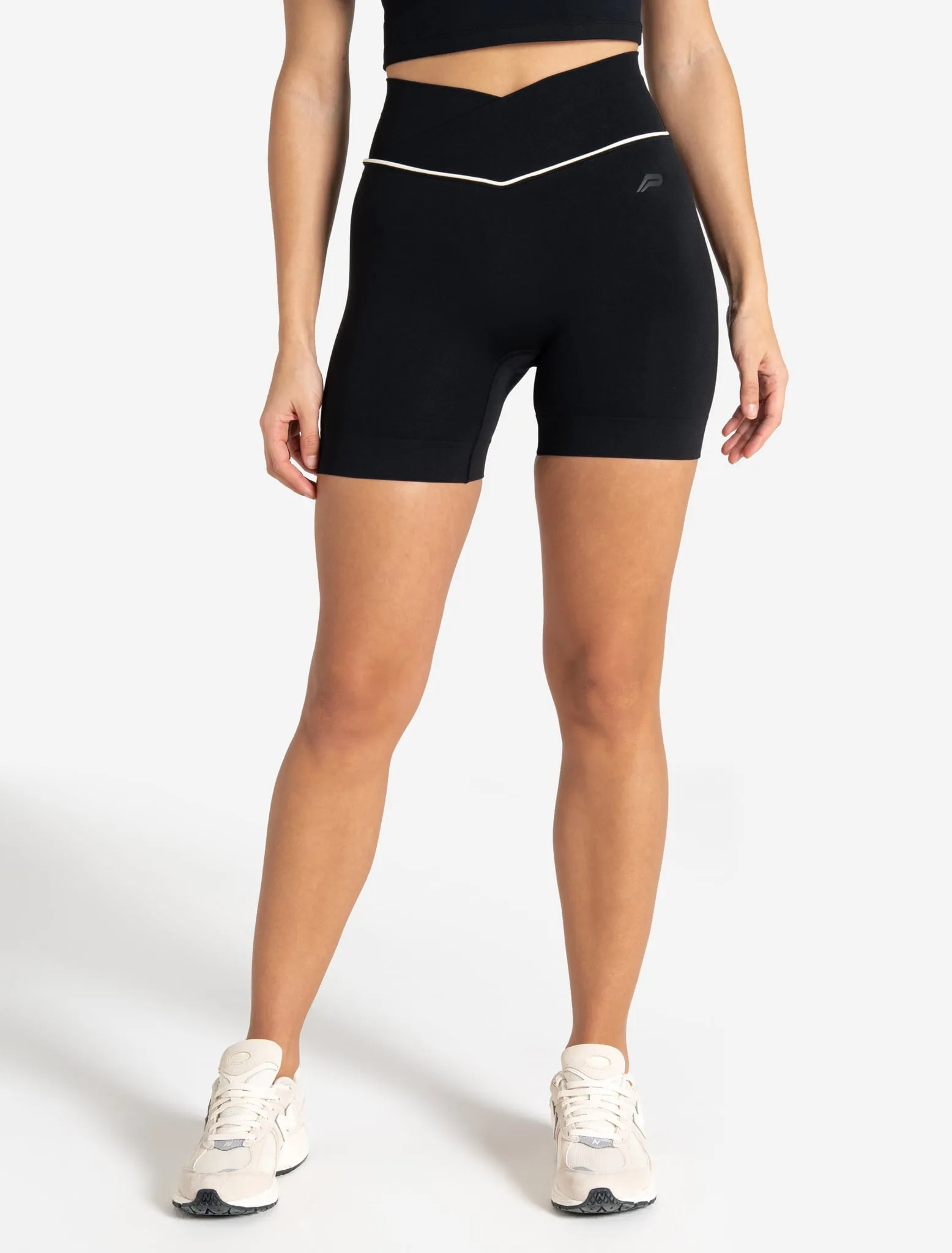 Sculpt Seamless Scrunch Shorts - Black/Marshmallow