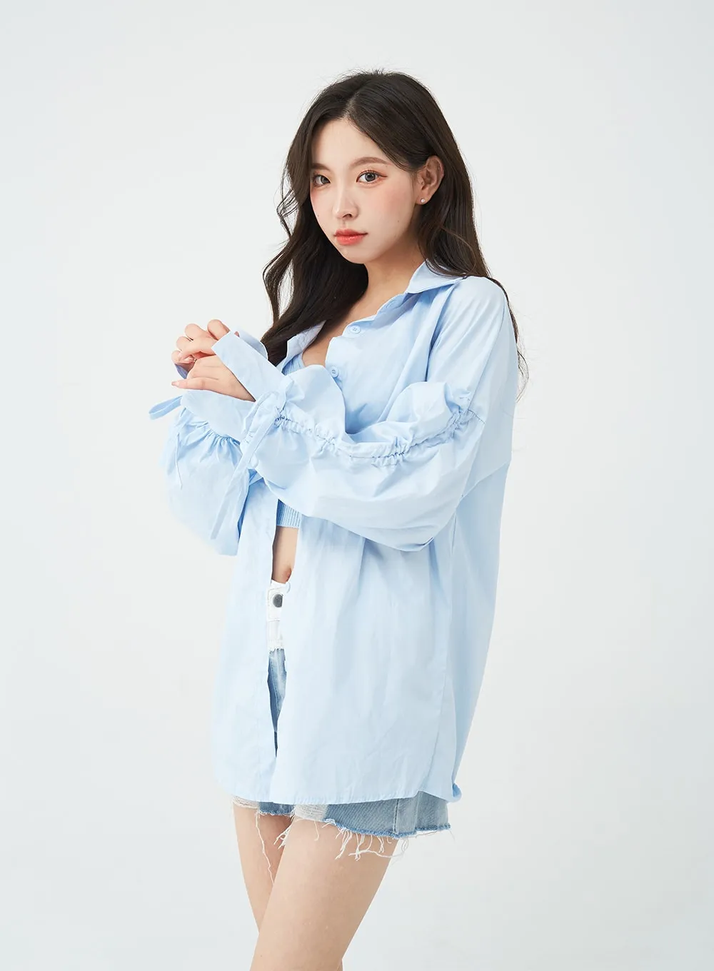 Two-Tone Distressed Denim Shorts BG12